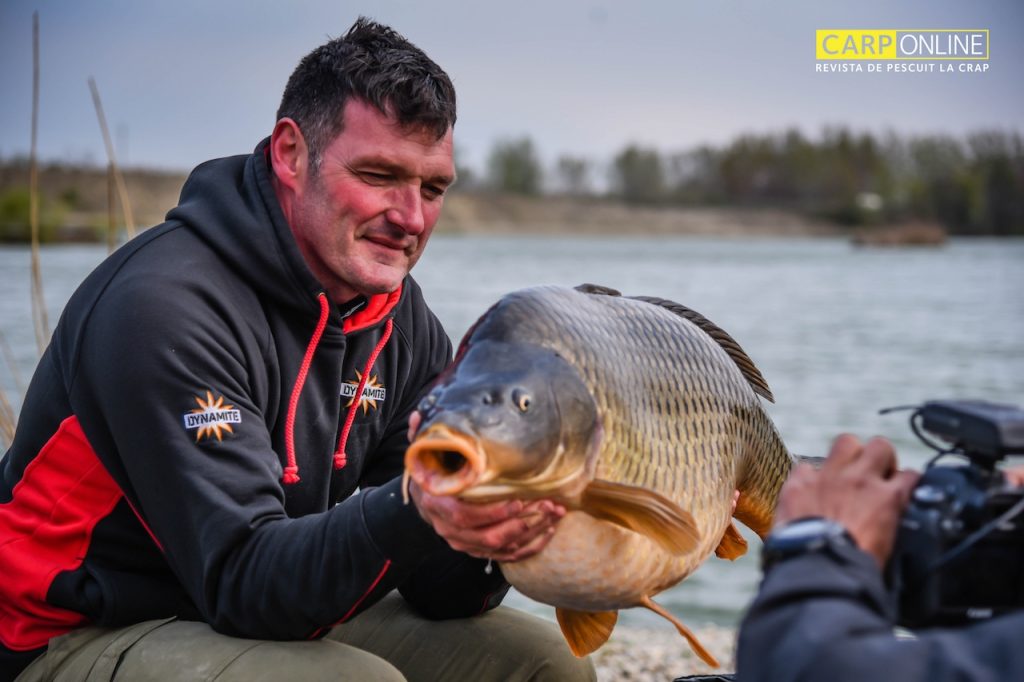 48 de ore cu Rob Hughes