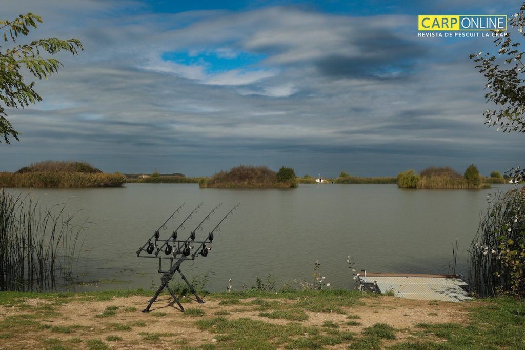 Lacul Iannis, crapi mulți și mari