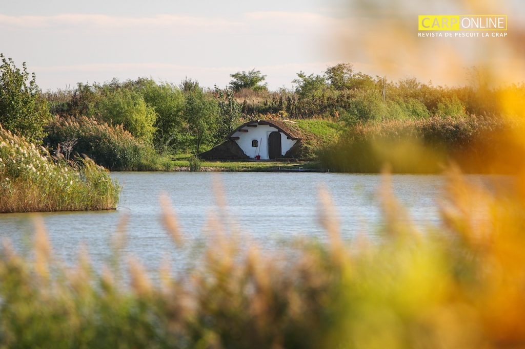 Lacul Iannis, crapi mulți și mari